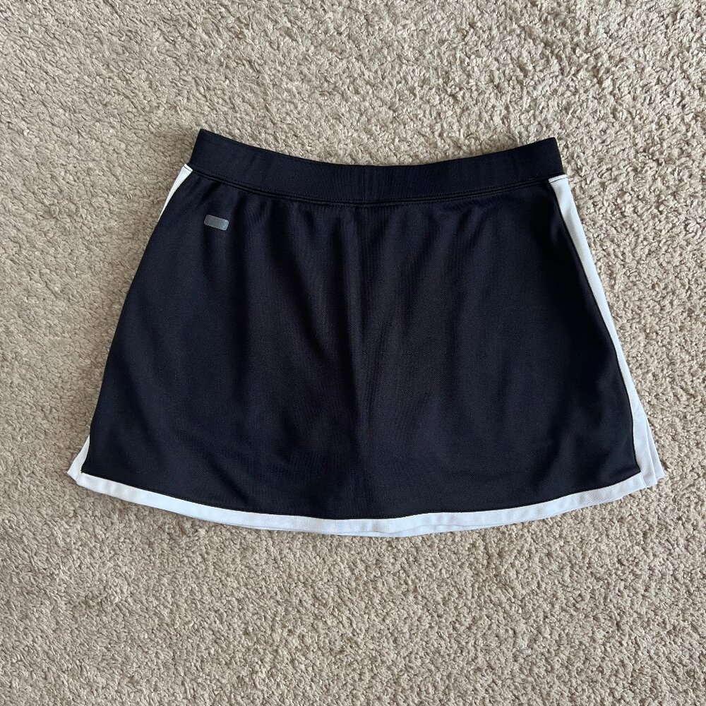 Nike Tennis Skirt with Built-in Shorts – Ladies S / Girls XL – Black & White - Picture 9 of 16
